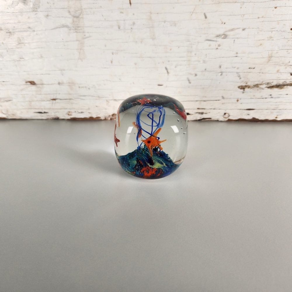 VTG Dynasty Gallery Heirloom Collectibles Angel Fish Cube Glass Art Paper Weight